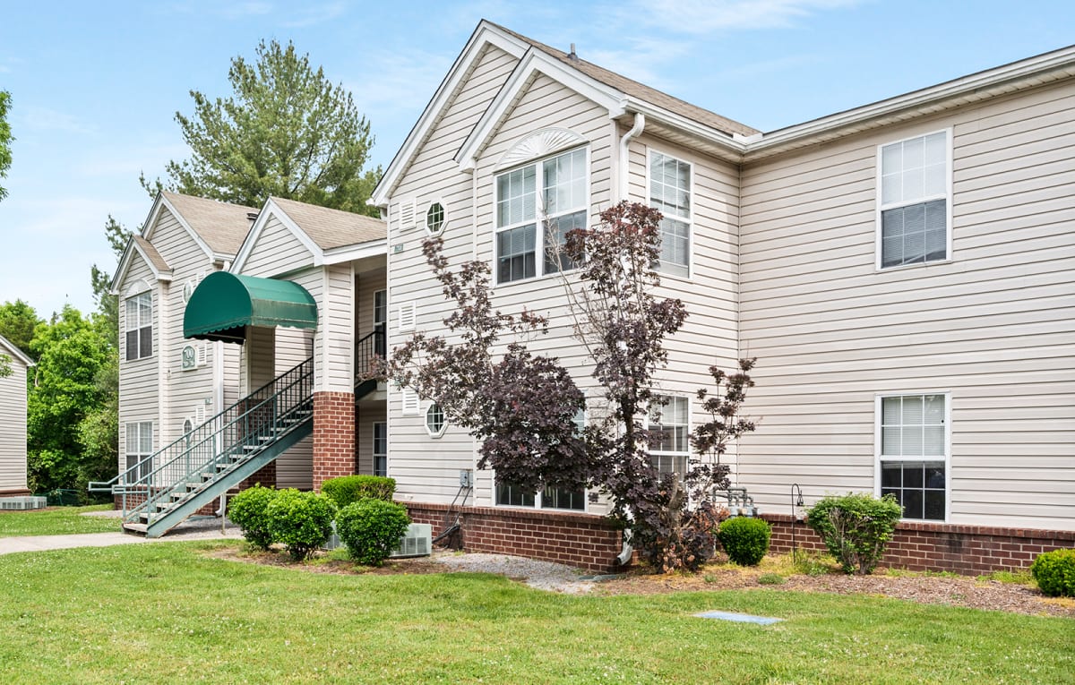 Photos and Video of Willow Creek Apartments in Mount Juliet, TN